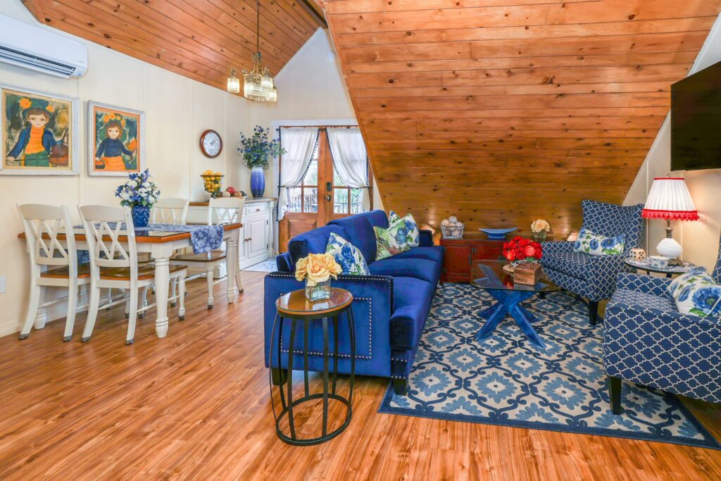Briarwood Apartment living room