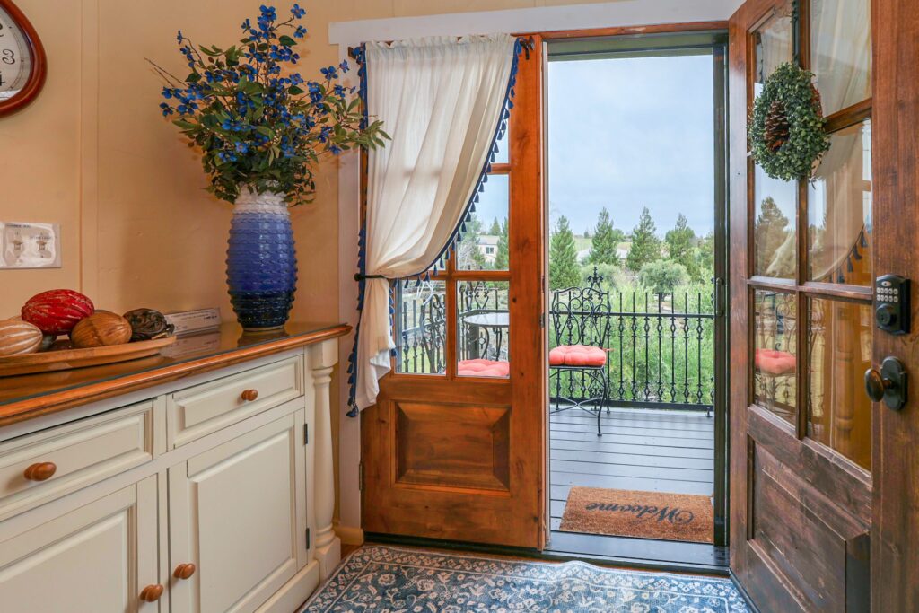Briarwood Apartment private balcony entrance